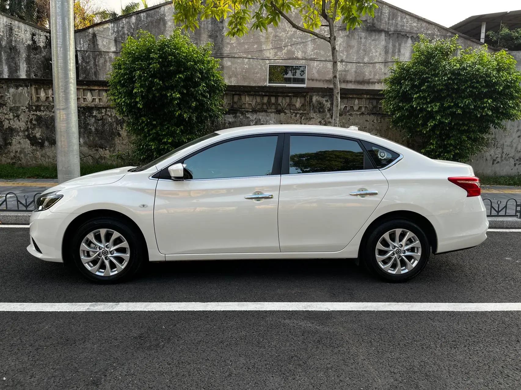 2024 NISSAN SYLPHY thumbnail 3