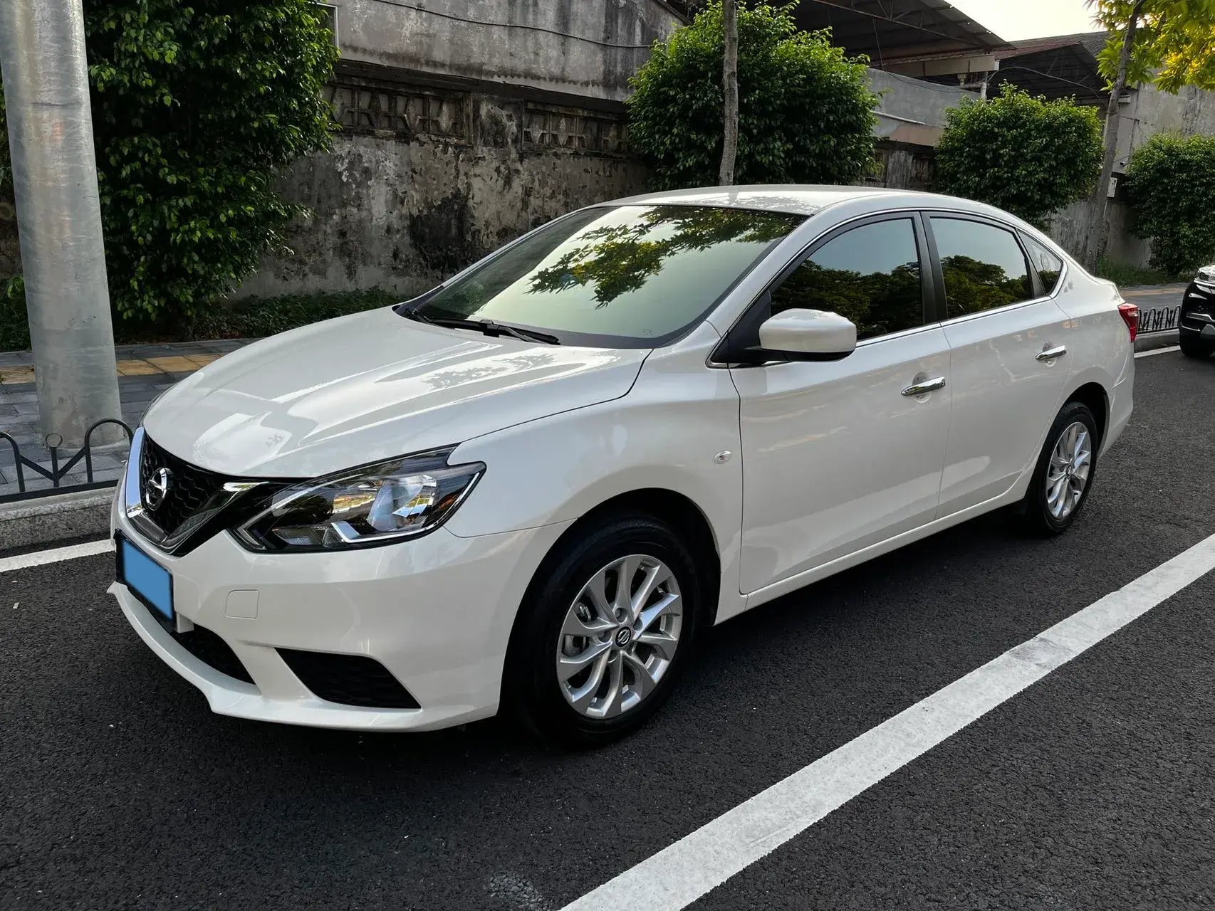 2024 NISSAN SYLPHY view 1