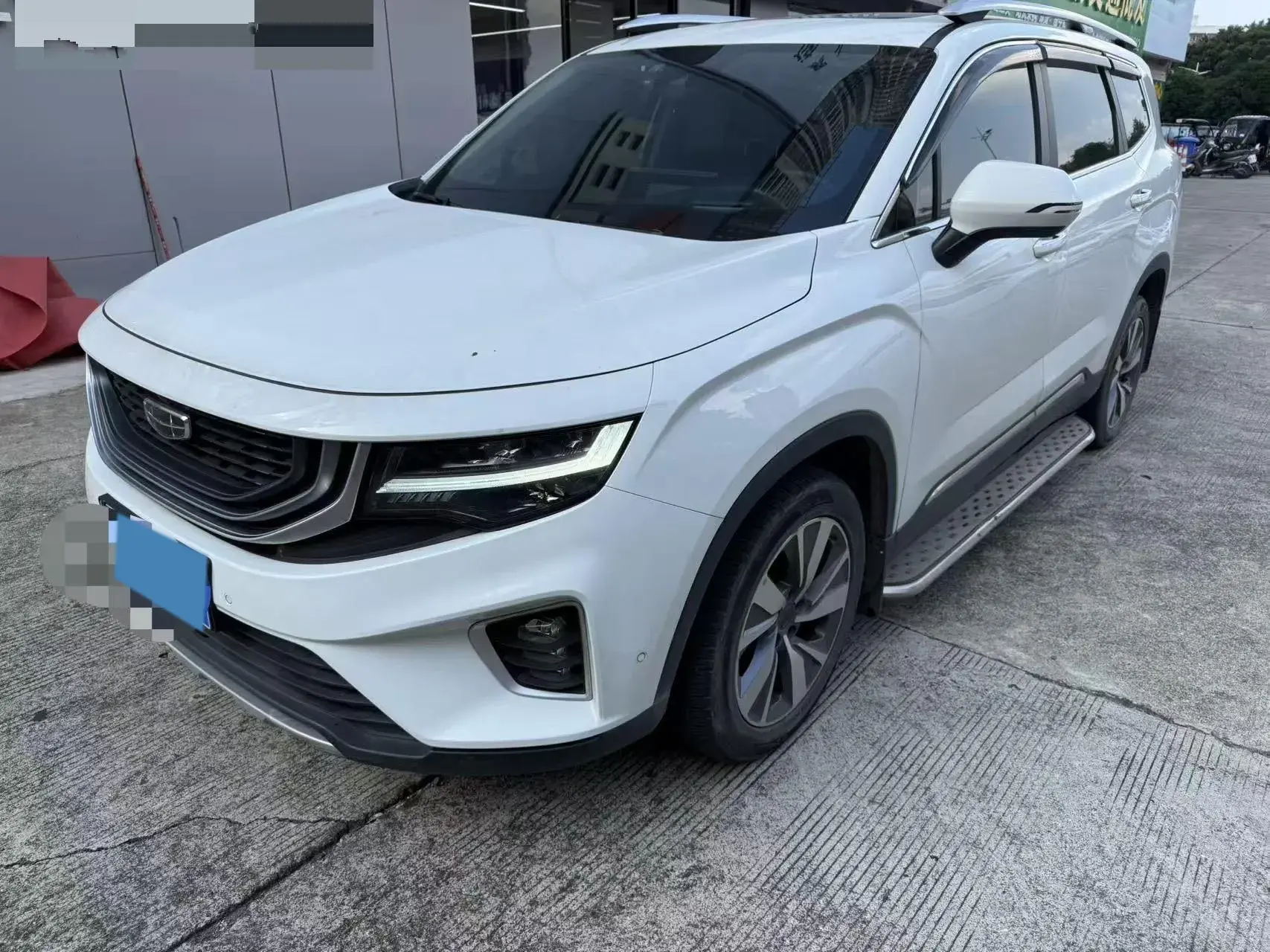 2020 GEELY OKAVANGO view 1
