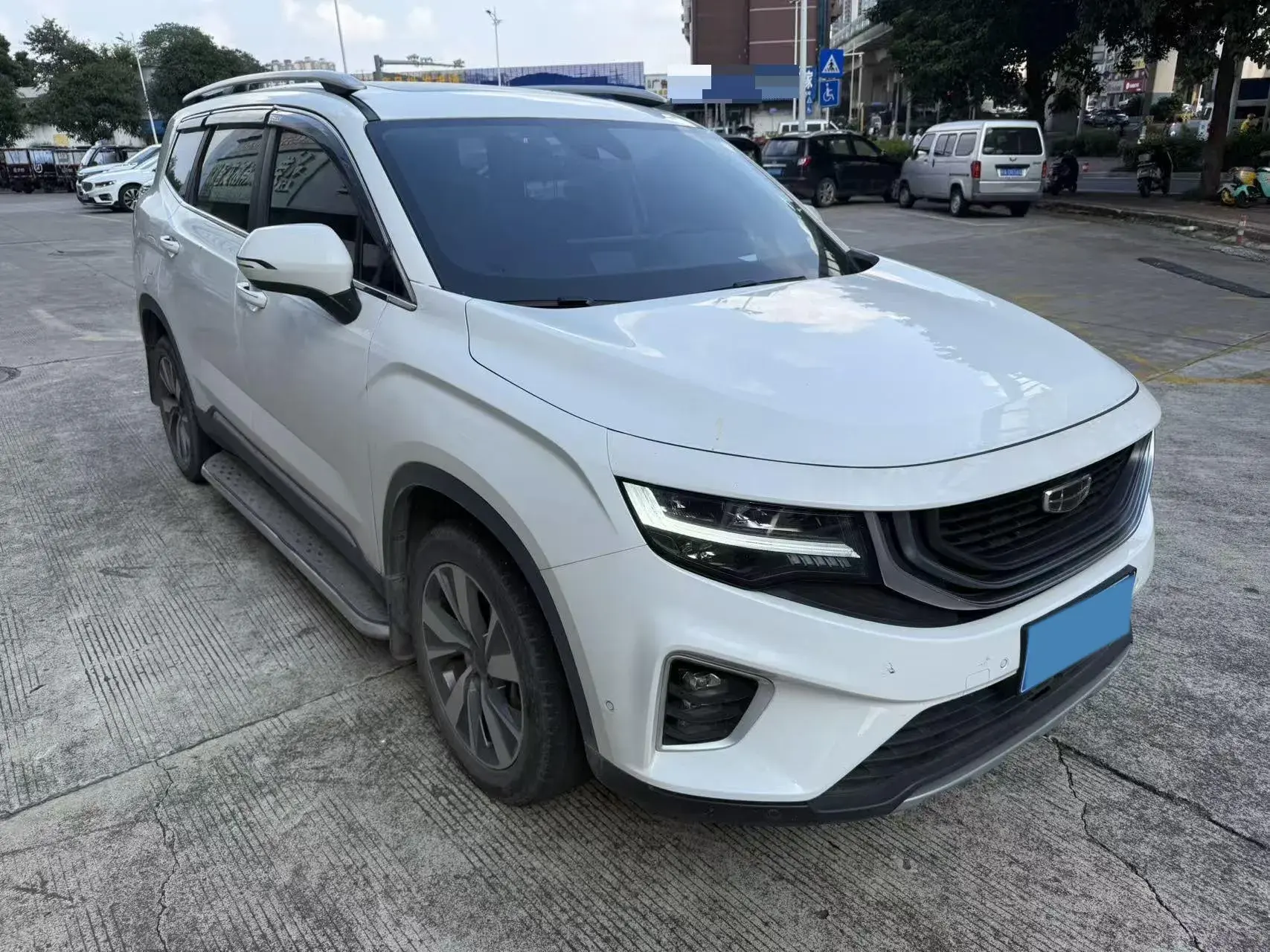 2020 GEELY OKAVANGO thumbnail 3