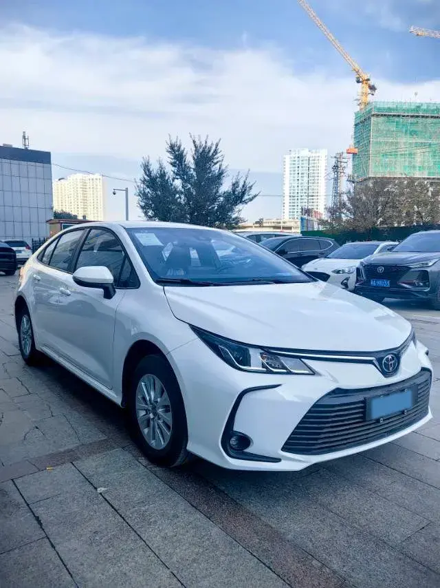 2024 TOYOTA COROLLA thumbnail 2