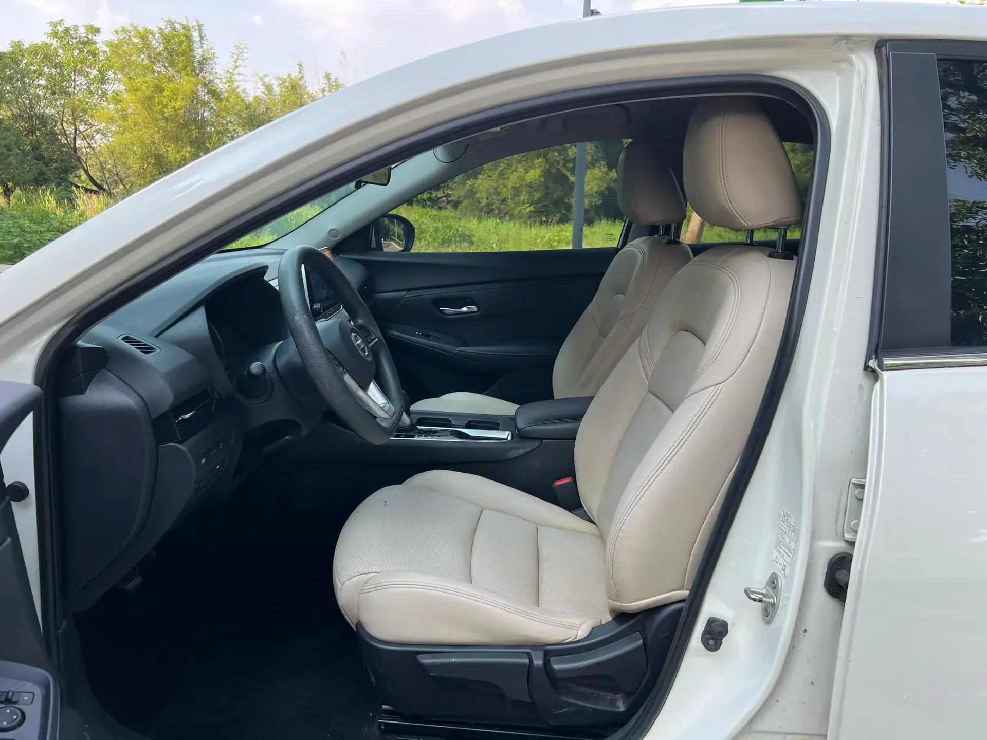 2020 NISSAN SYLPHY thumbnail 3