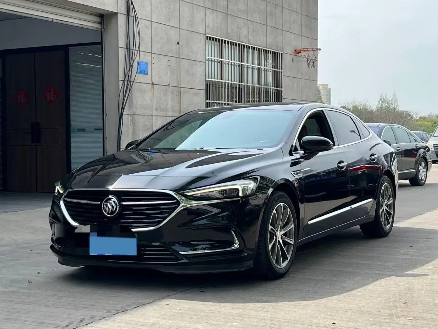 2021 BUICK LARCOSSE view 1