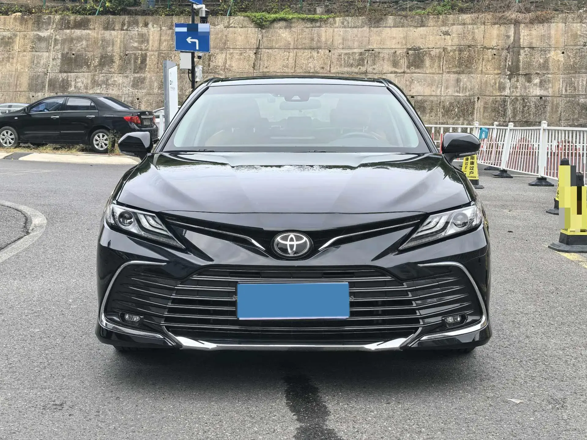 2023 TOYOTA CAMRY thumbnail 2
