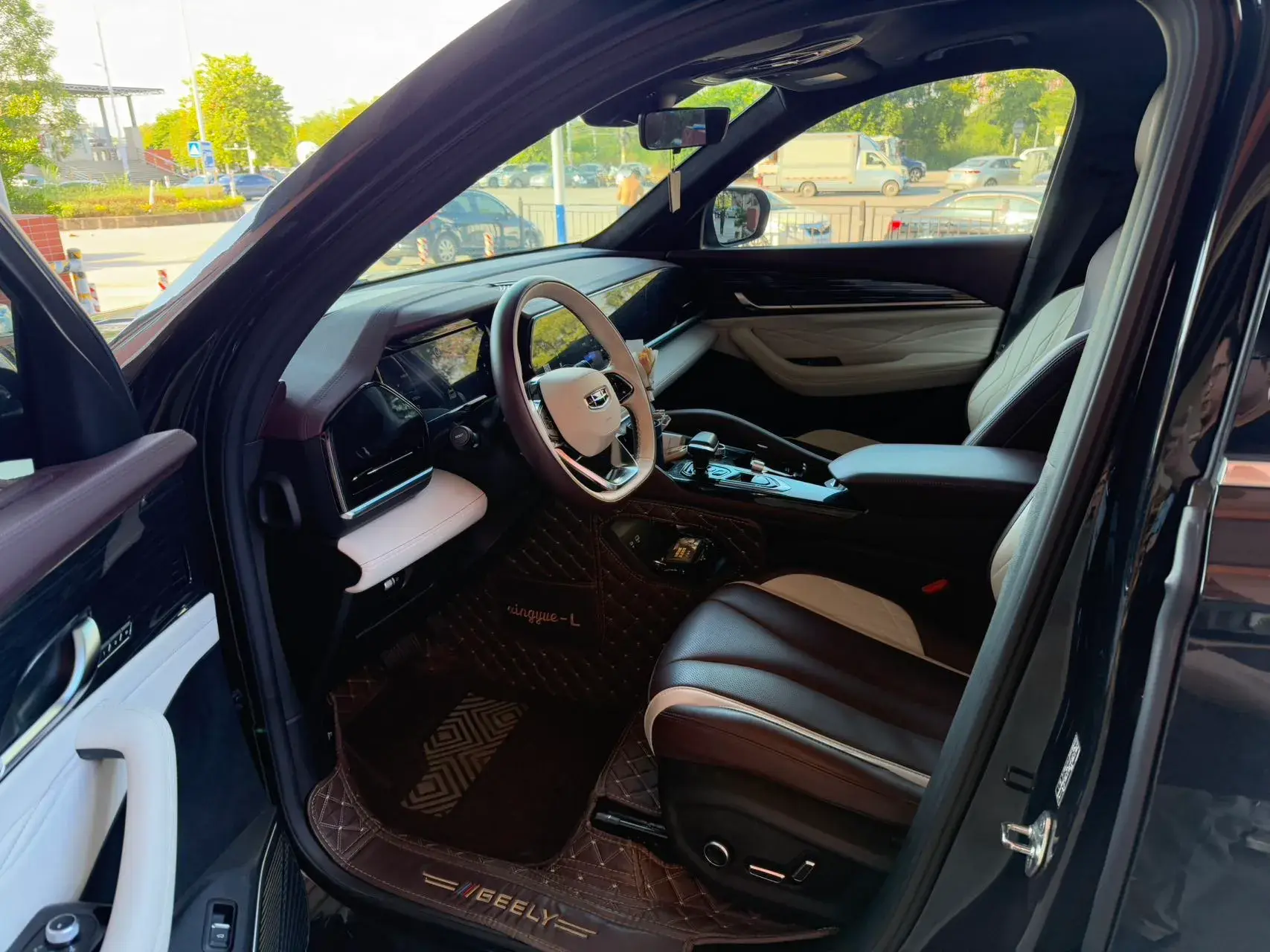 2021 GEELY MONJARO thumbnail 3