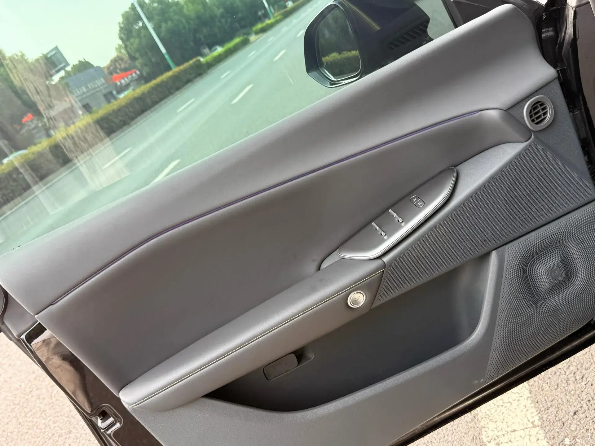 2024 ARCFOX ΑS5 thumbnail 2