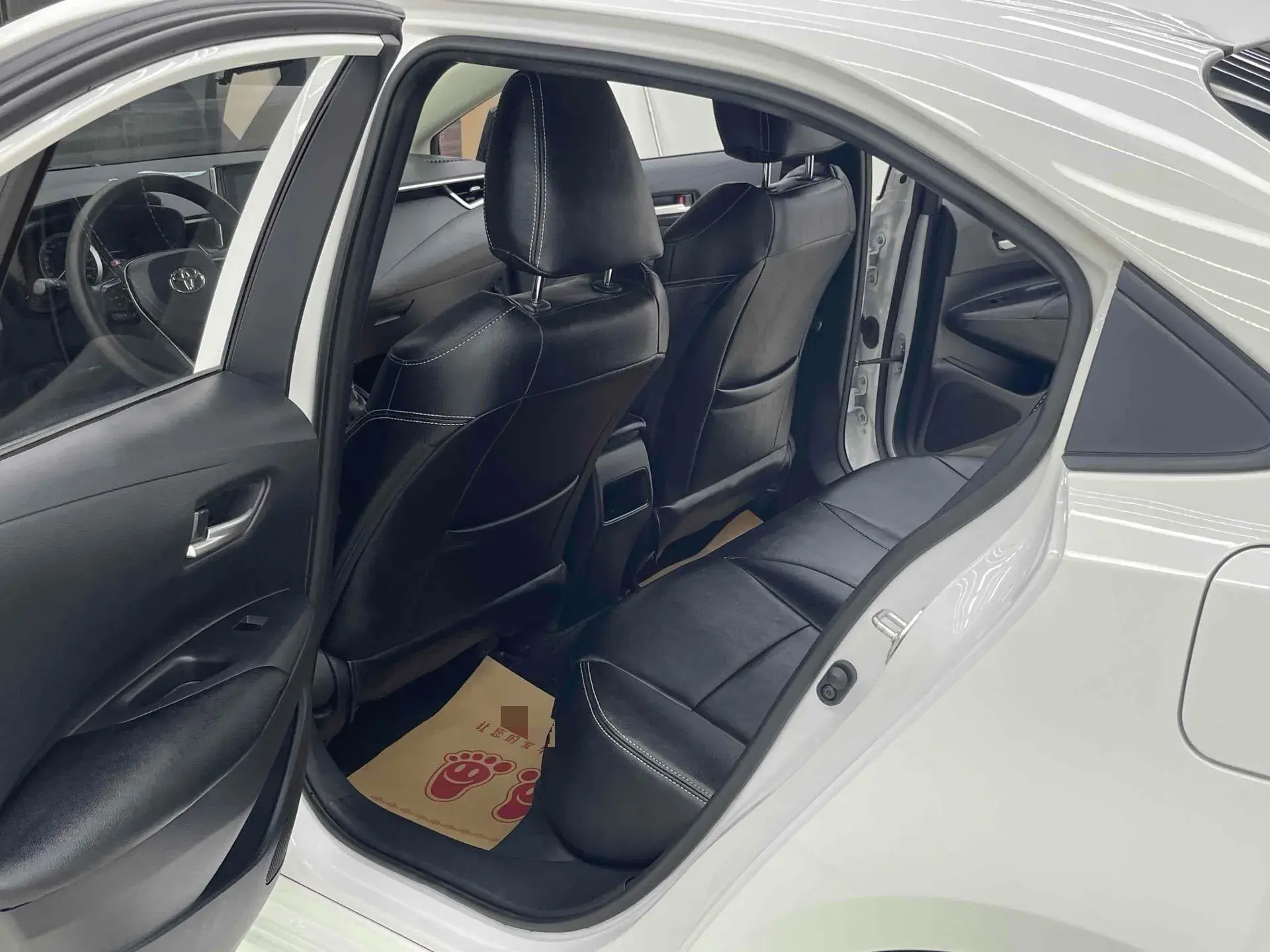 2021 TOYOTA COROLLA thumbnail 4