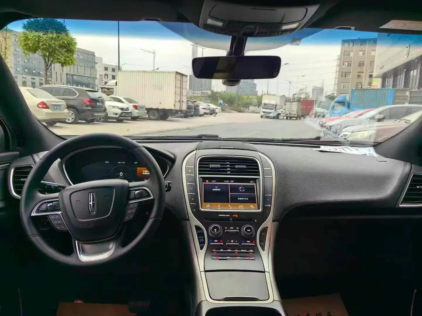 2019 LINCOLN NAUTILUS thumbnail 3