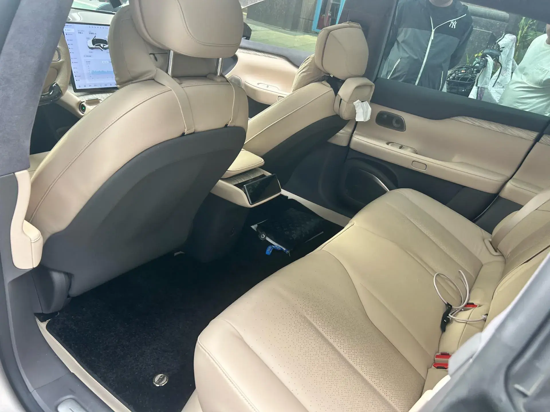 2023 NIO ET7 thumbnail 4