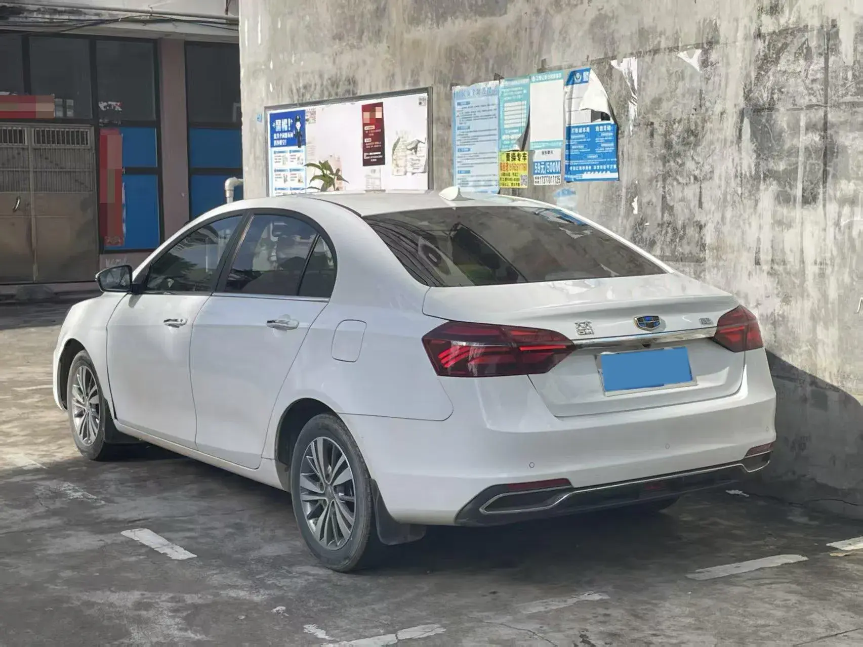 2019 GEELY EMGRAND thumbnail 2