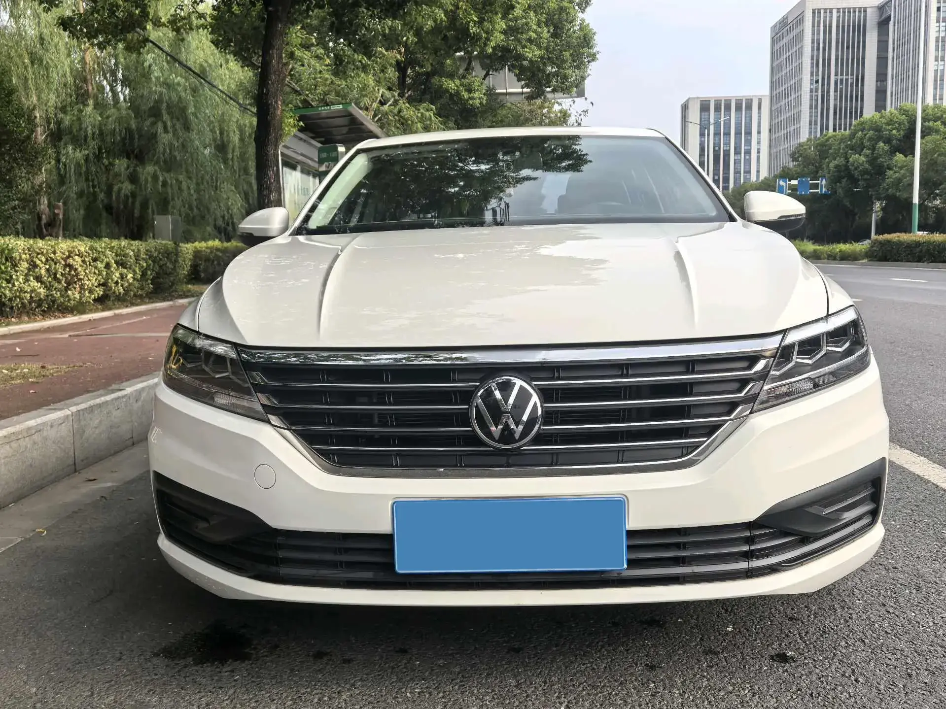 2019 VOLKSWAGEN LAVIDA thumbnail 3