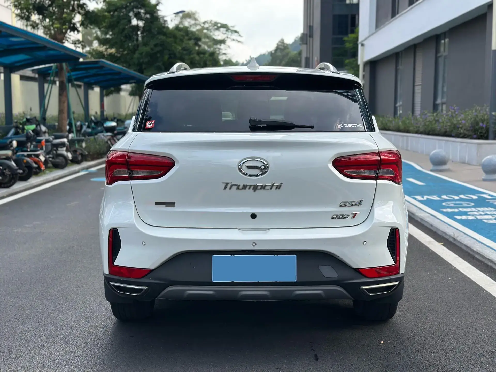 2018 GAC TRUMPCHI thumbnail 3