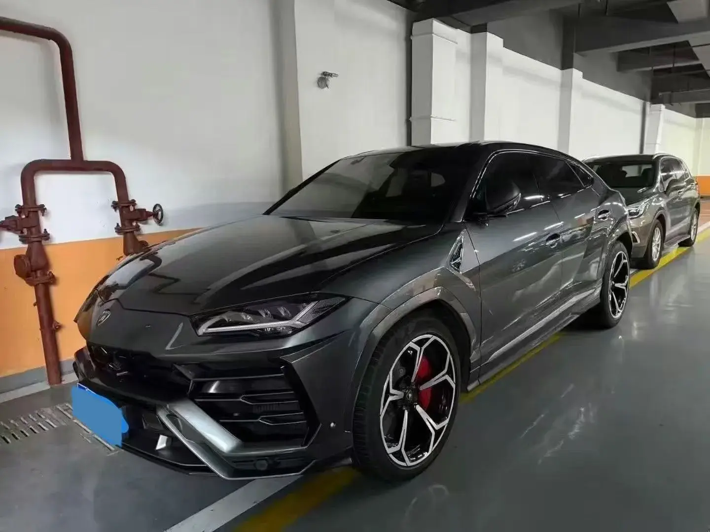 2023 LAMBORGHINI URUS view 1