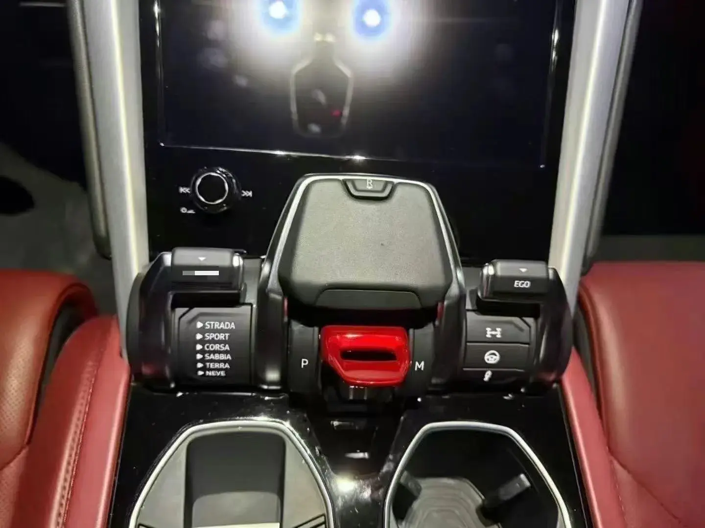 2023 LAMBORGHINI URUS thumbnail 3