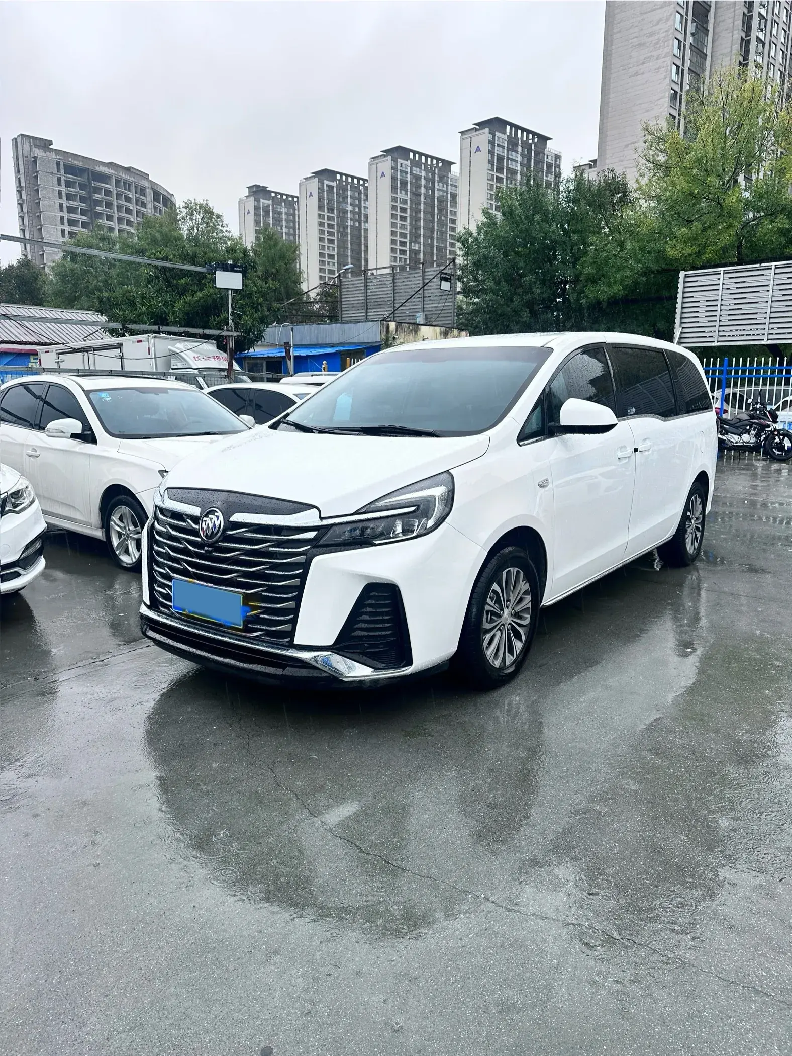 2023 BUICK GL8 view 1