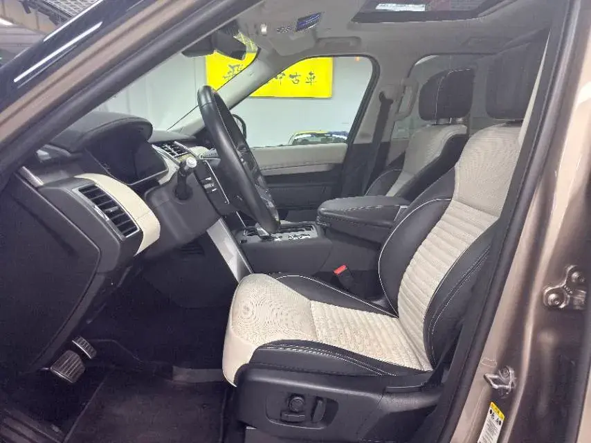 2021 LAND ROVER thumbnail 3