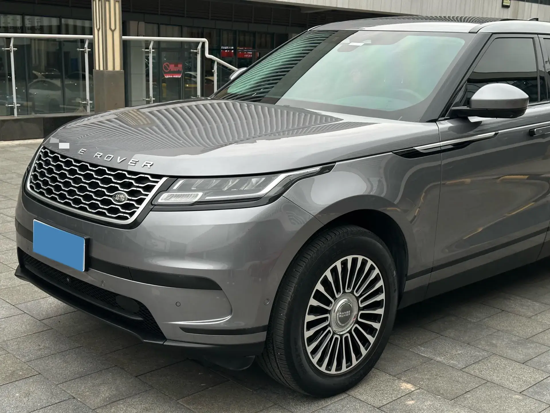 2021 LAND ROVER thumbnail 2