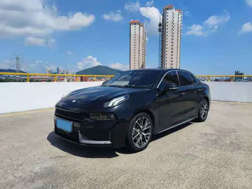 2020 LYNK&CO 03 view 1