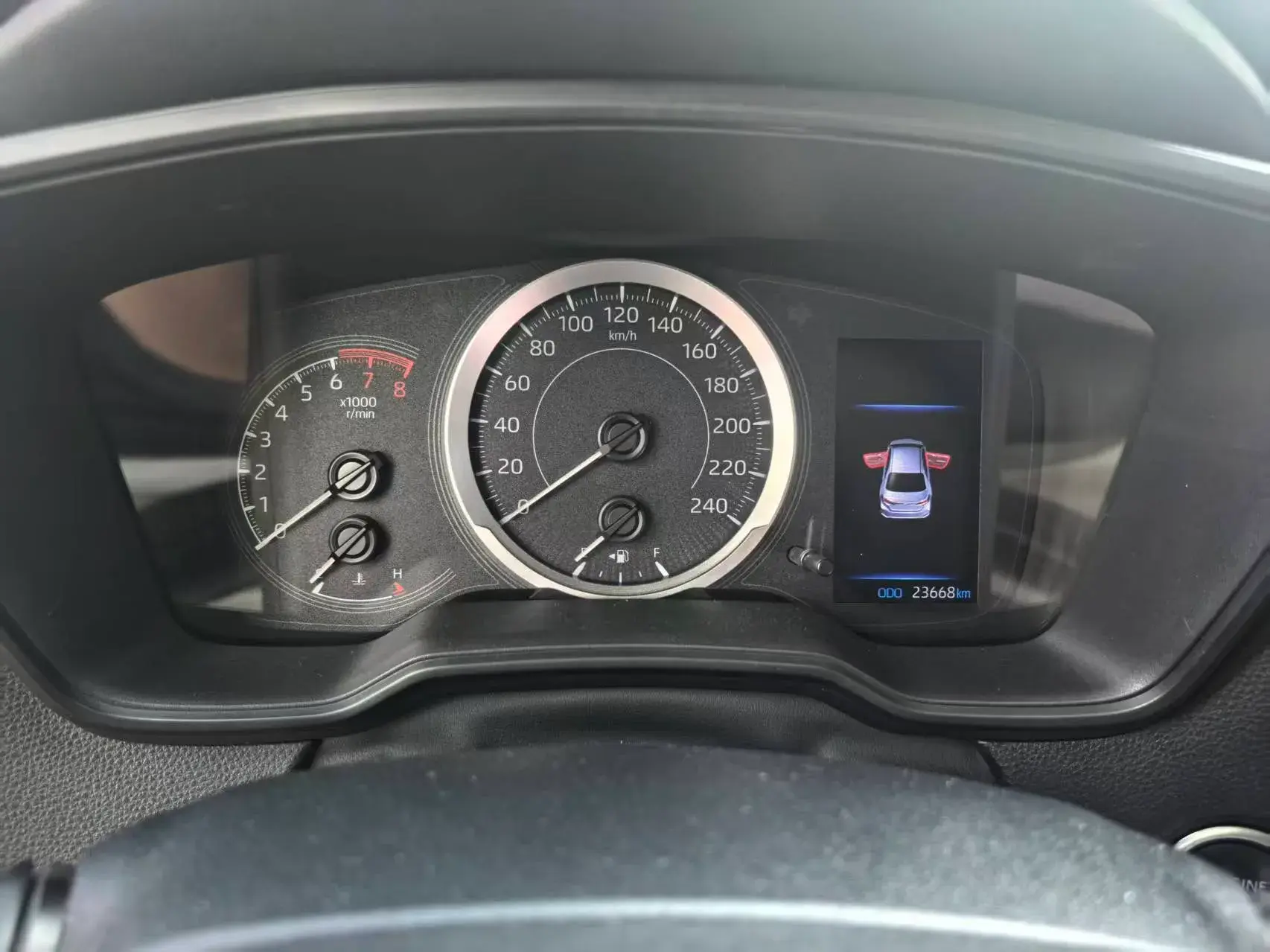 2021 TOYOTA COROLLA thumbnail 4