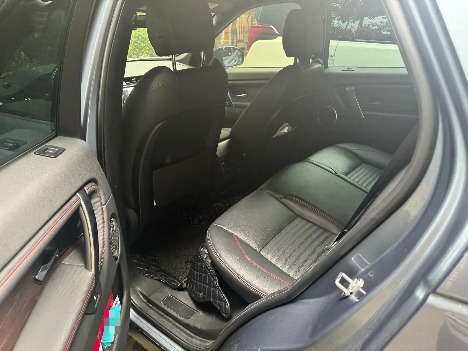 2020 LAND ROVER thumbnail 4