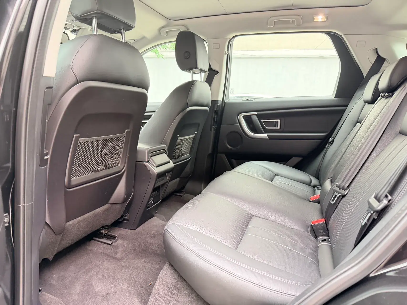 2019 LAND ROVER thumbnail 3