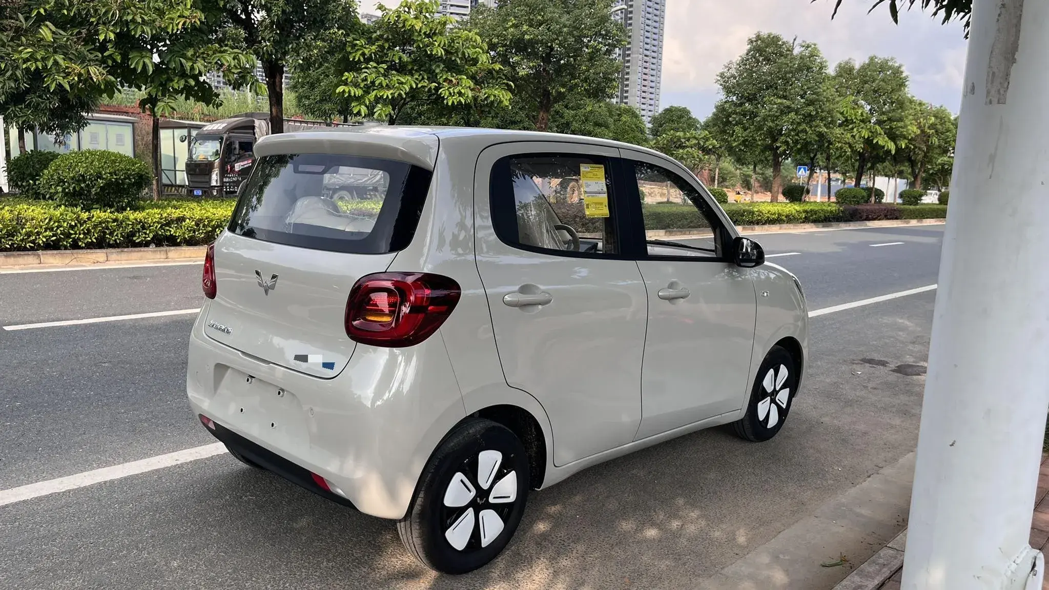 2025 WULING HONGGUANG thumbnail 4