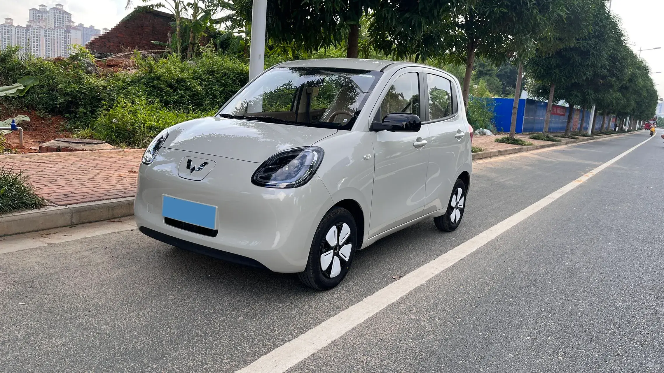 2025 WULING HONGGUANG view 1