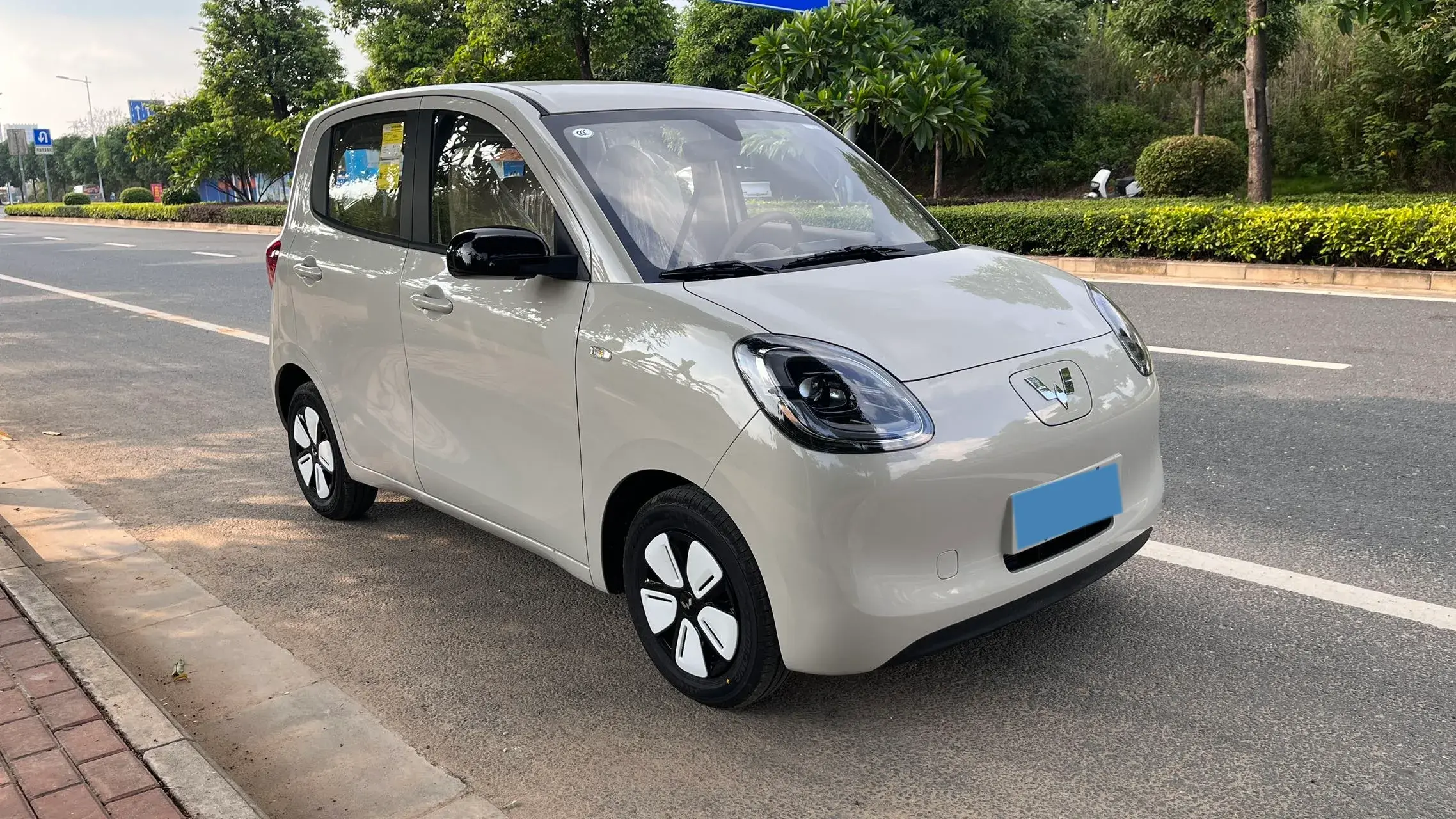 2025 WULING HONGGUANG thumbnail 3