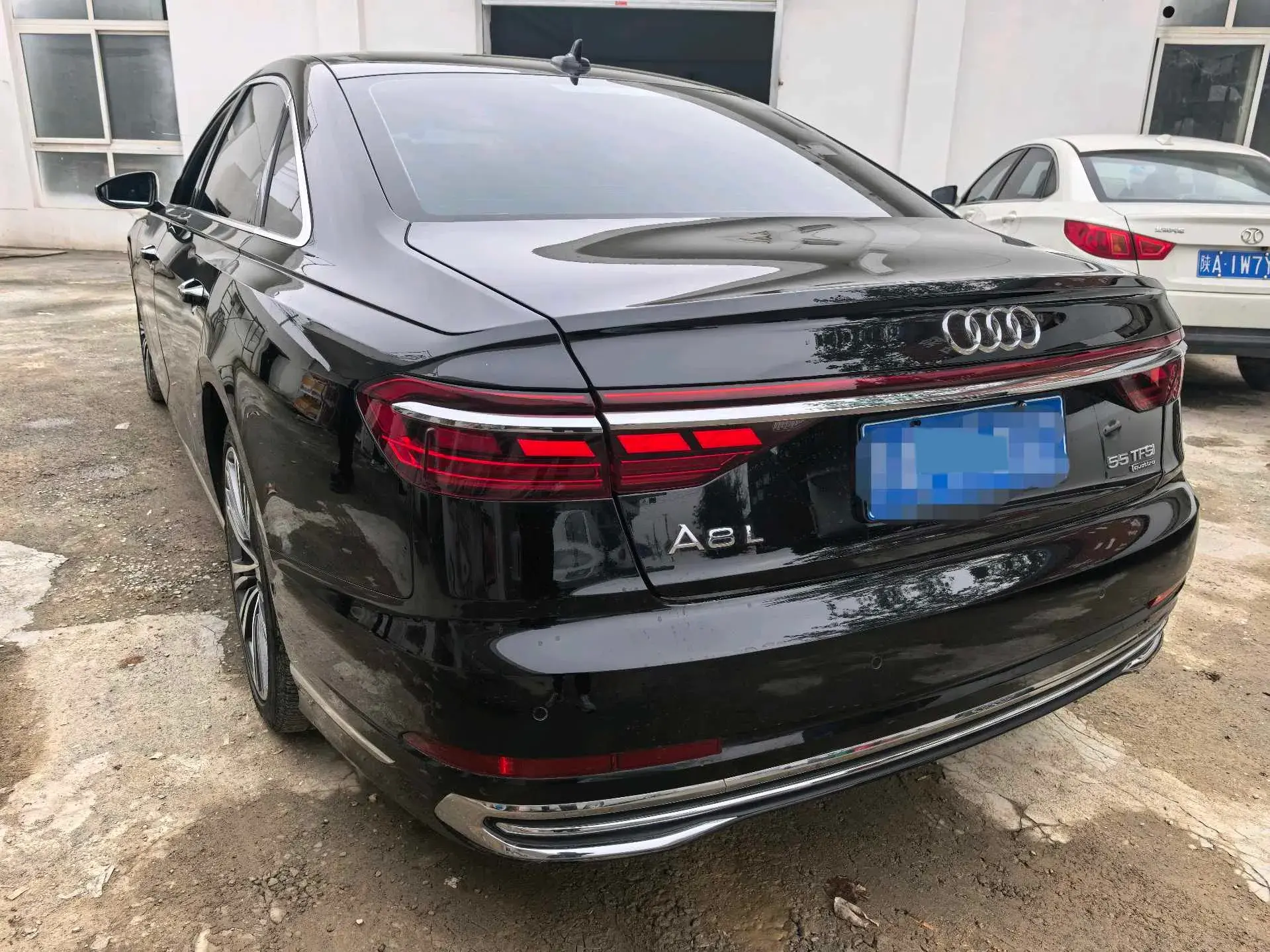 2023 AUDI A8 thumbnail 4