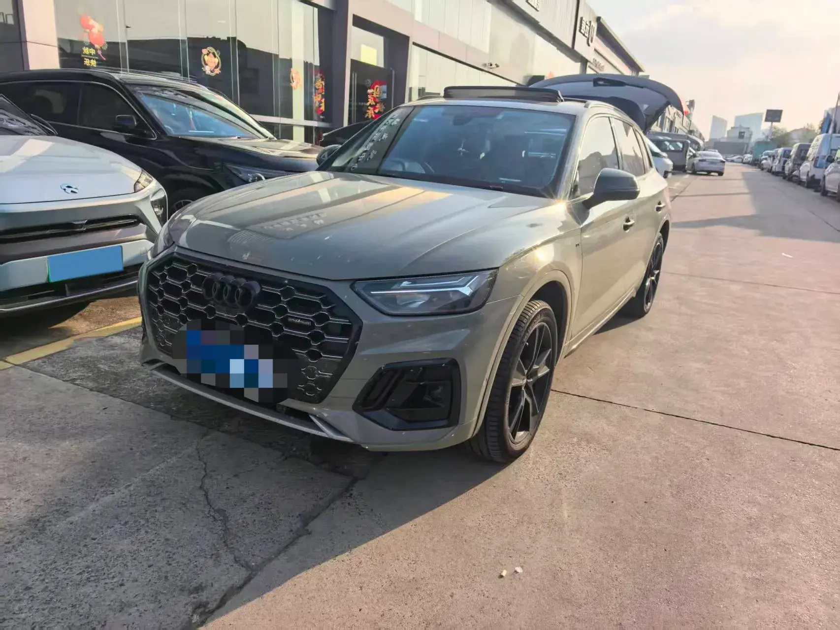 2021 AUDI Q5L view 1