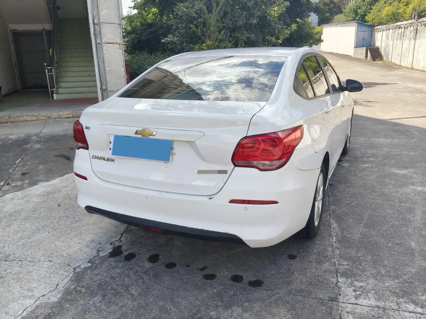 2016 CHEVROLET CAVALIER thumbnail 4