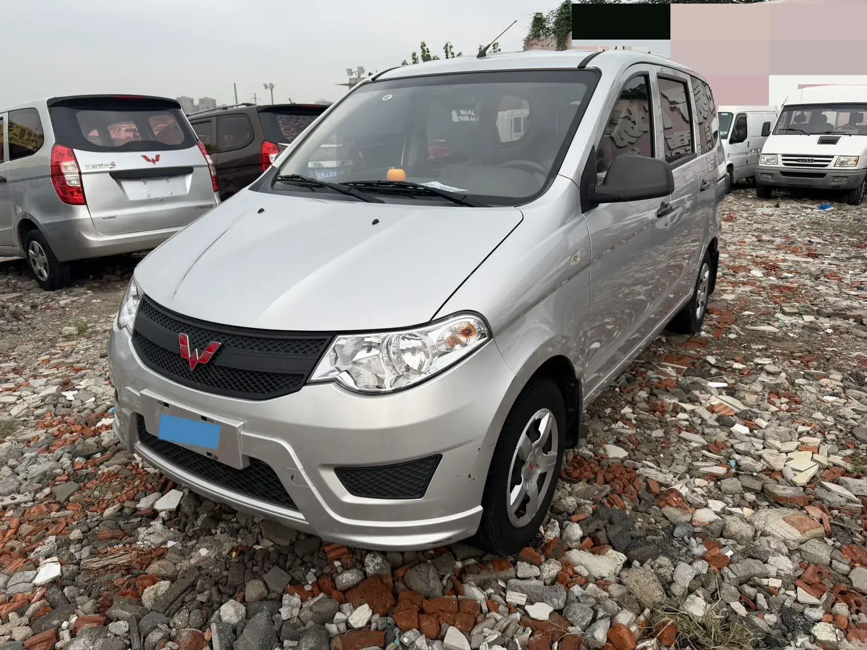 2020 WULING HONGGUANG view 1
