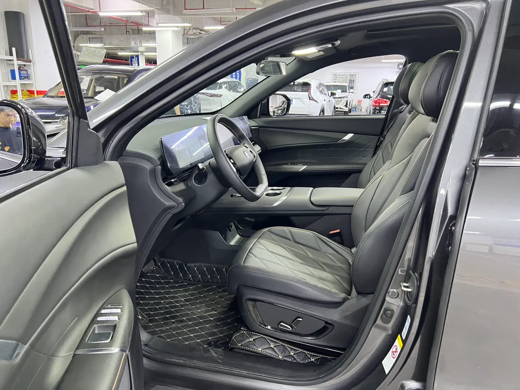 2025 CHANGAN CS75 thumbnail 4