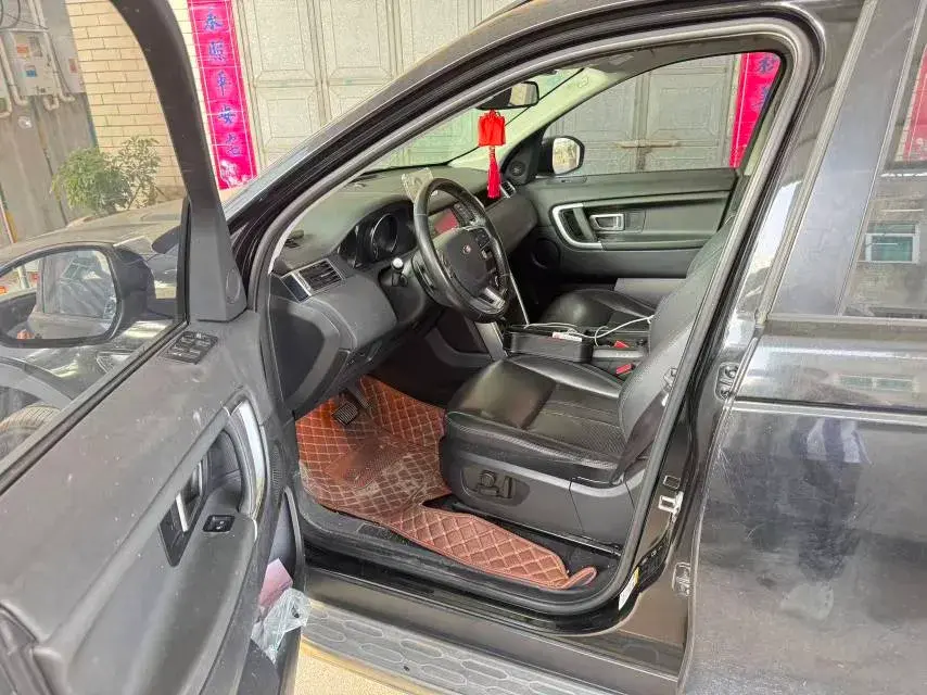 2018 LAND ROVER thumbnail 4