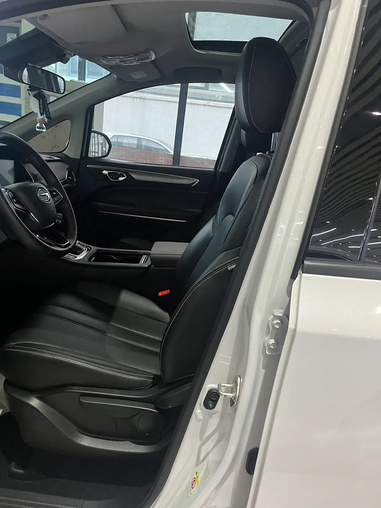 2021 GAC TRUMPCHI thumbnail 4