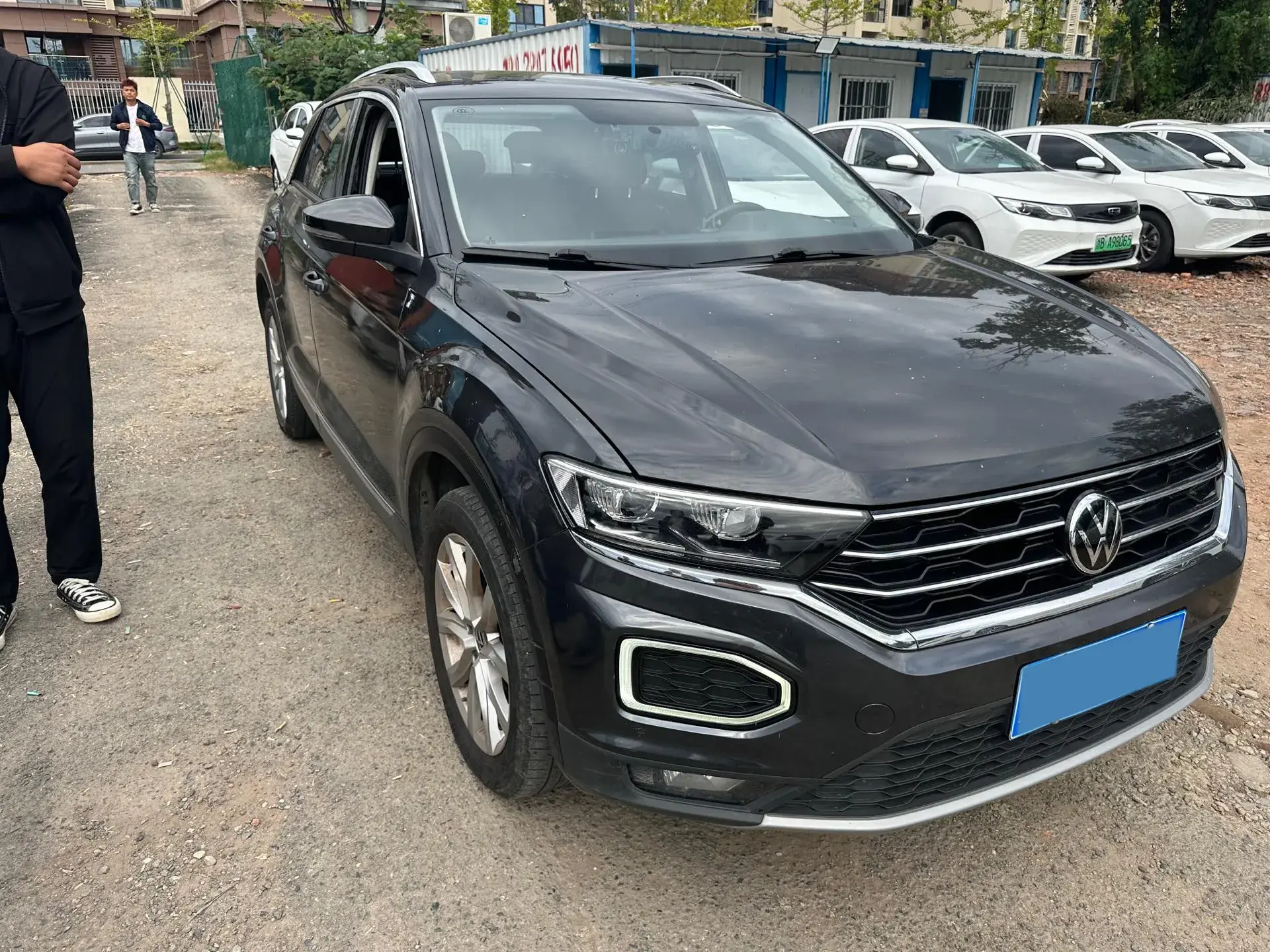 2022 VOLKSWAGEN T-ROC thumbnail 3