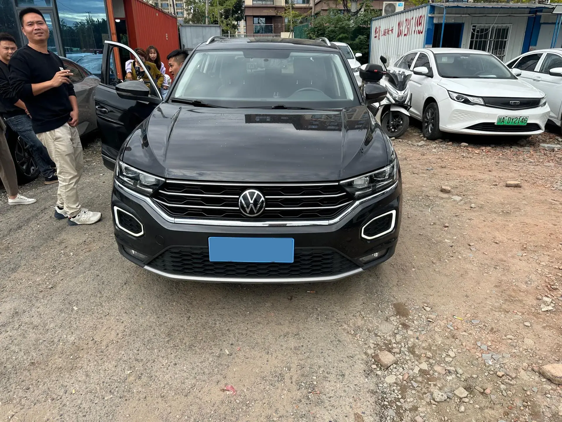 2022 VOLKSWAGEN T-ROC thumbnail 2