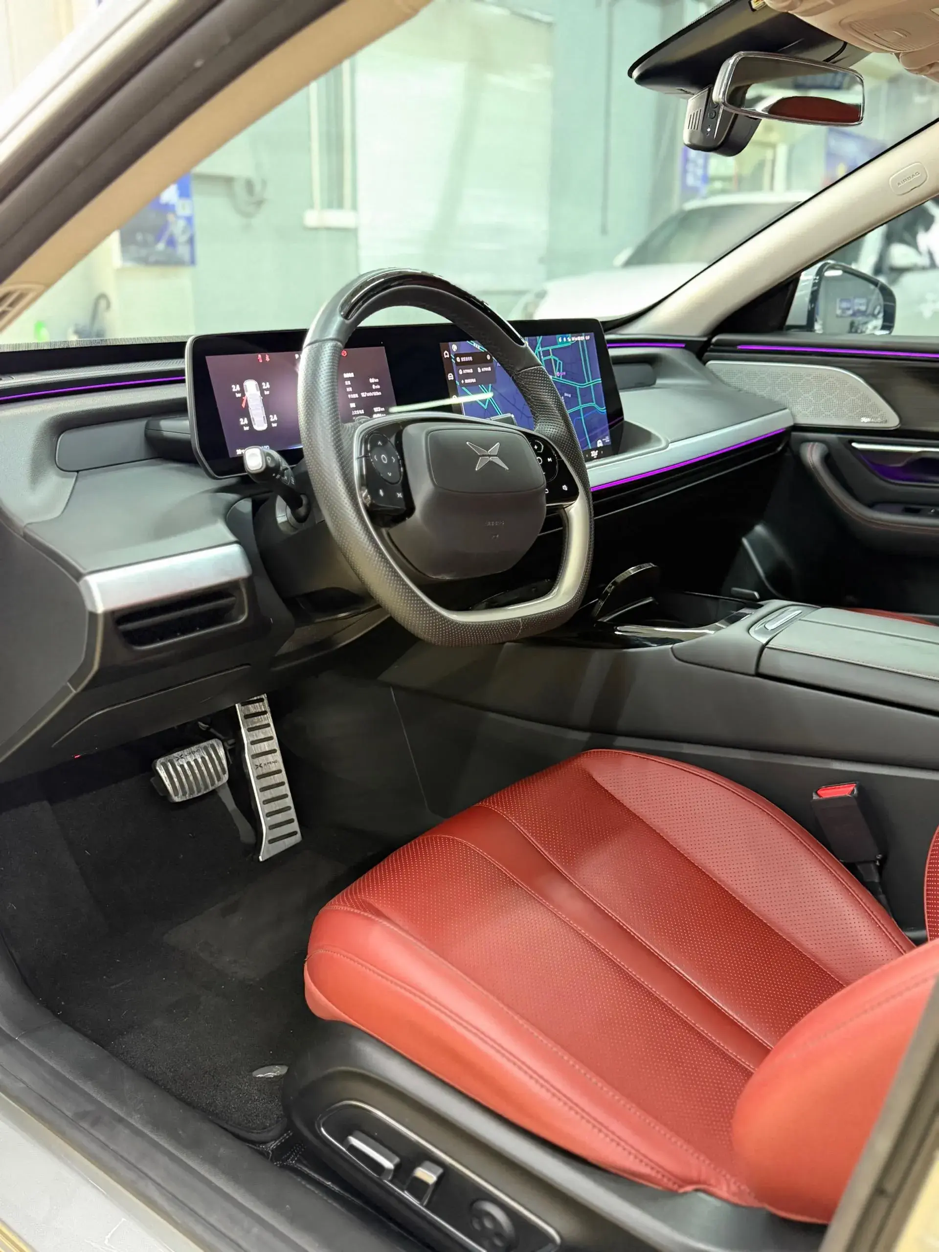 2020 XPENG P7 thumbnail 2