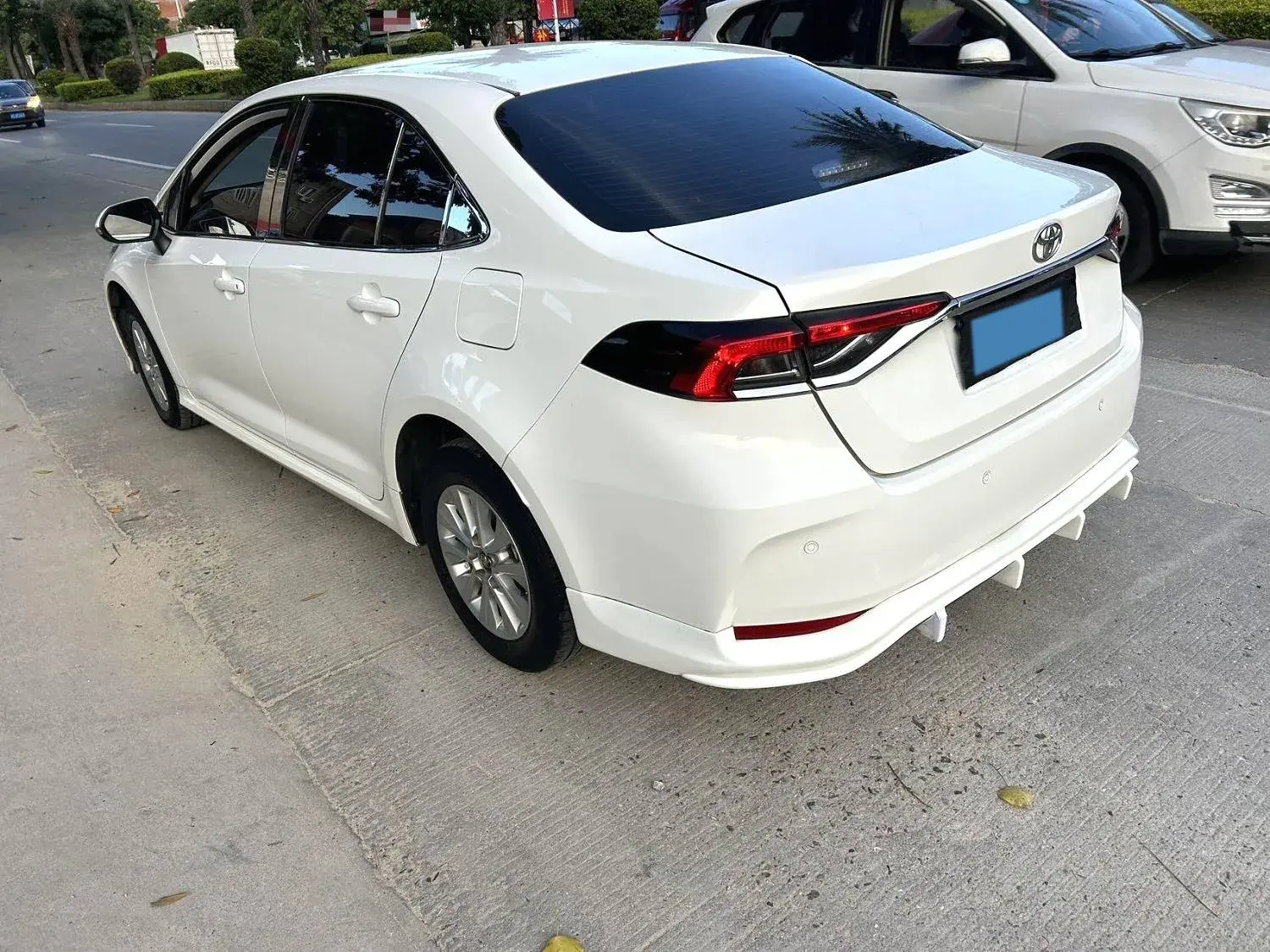 2021 TOYOTA COROLLA thumbnail 3