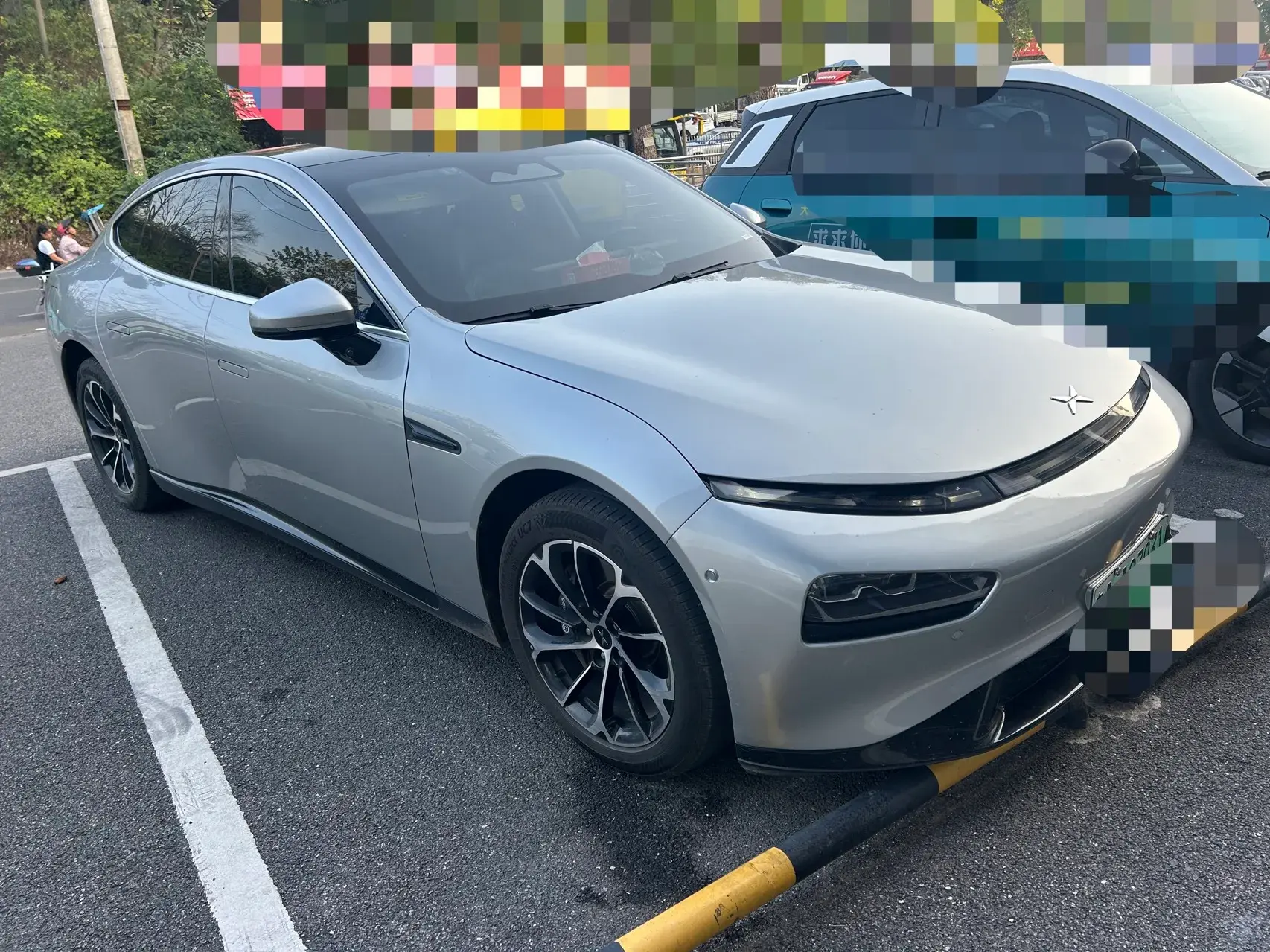 2022 XPENG P7 thumbnail 3