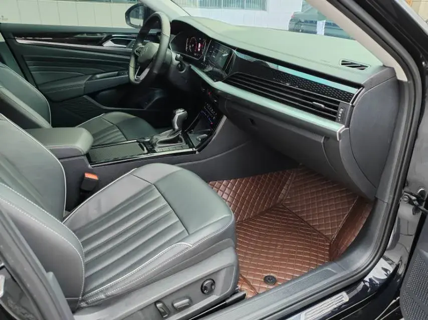 2023 VOLKSWAGEN PASSAT thumbnail 4