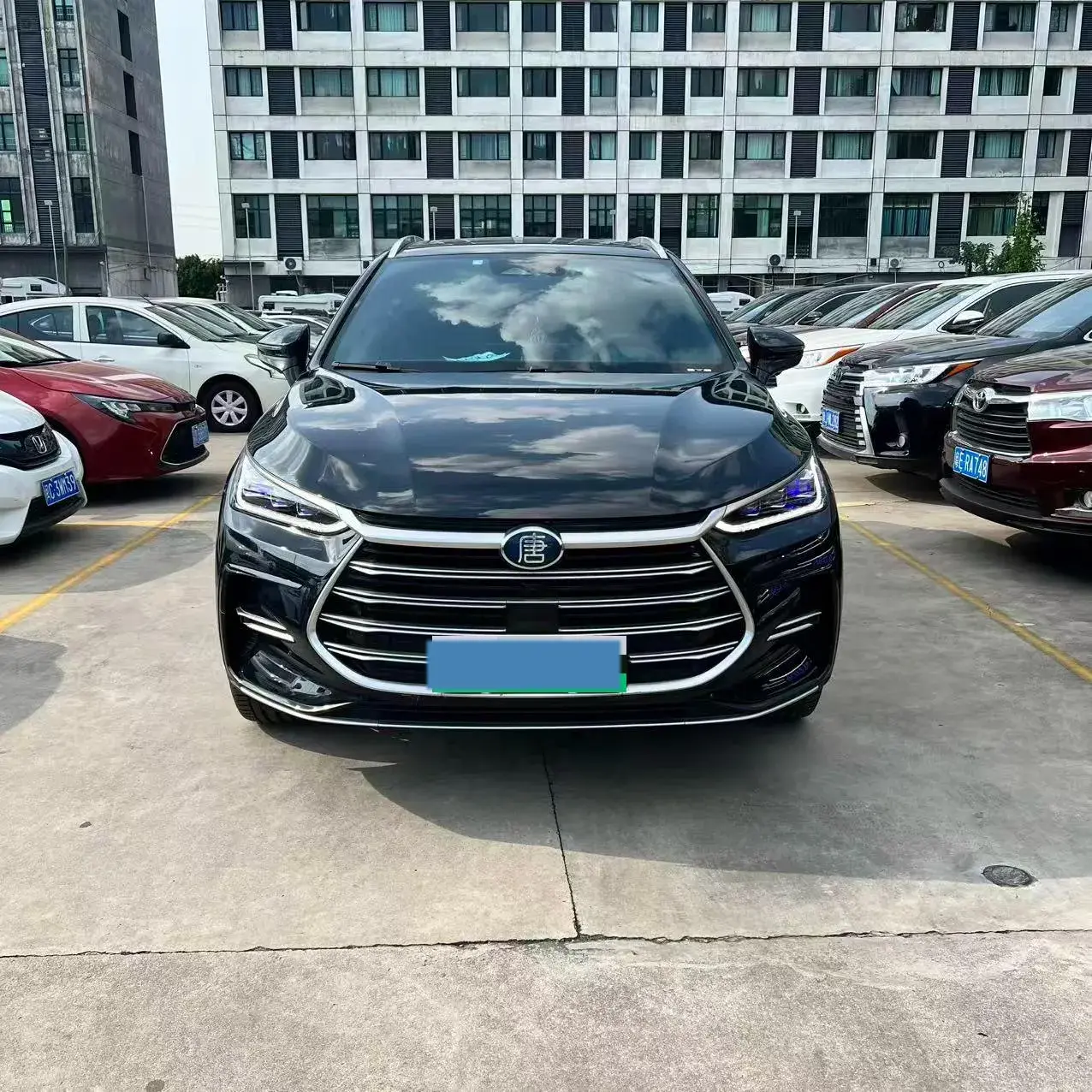 2021 BYD TANG thumbnail 2