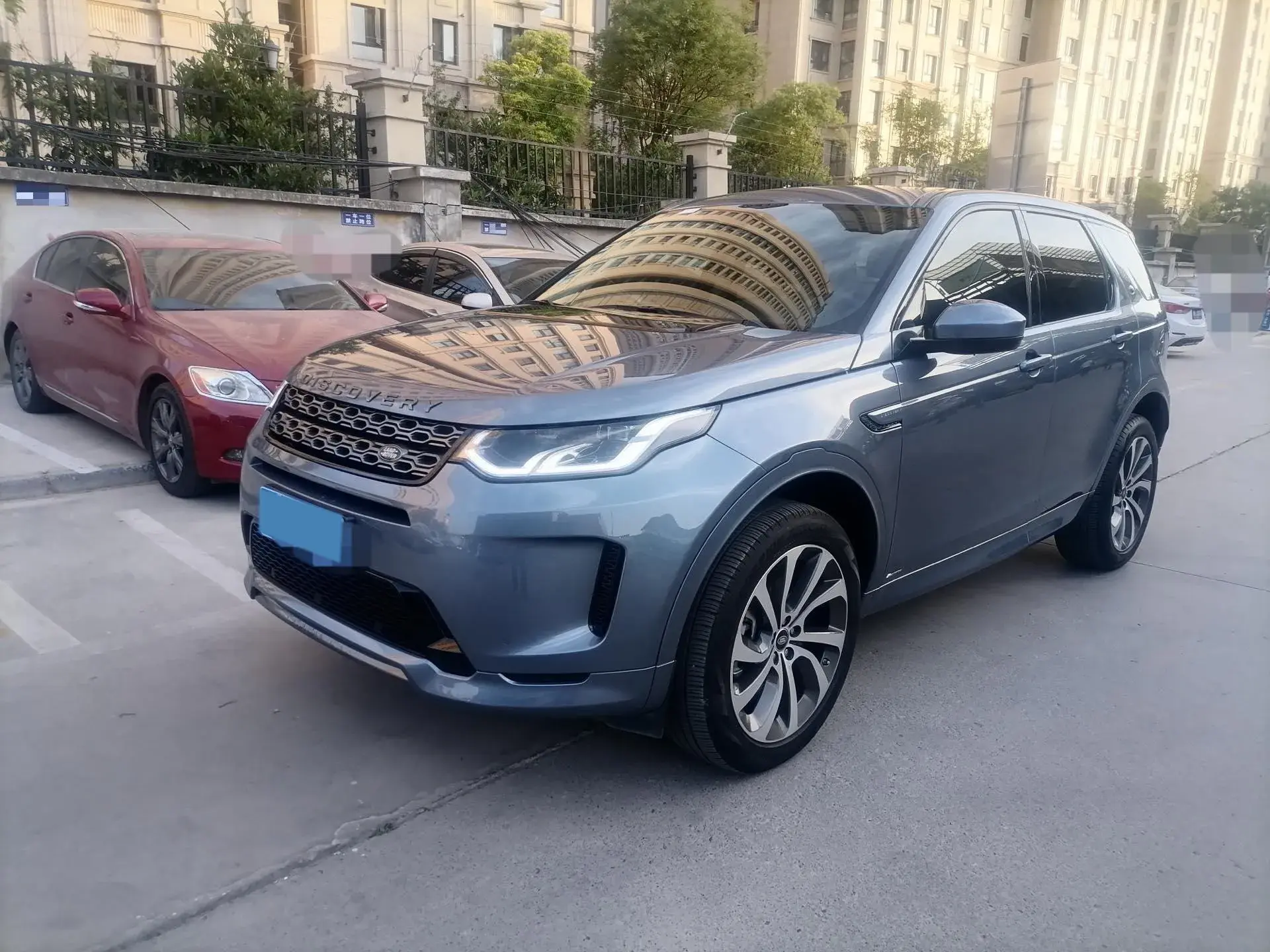 2020 LAND ROVER view 1