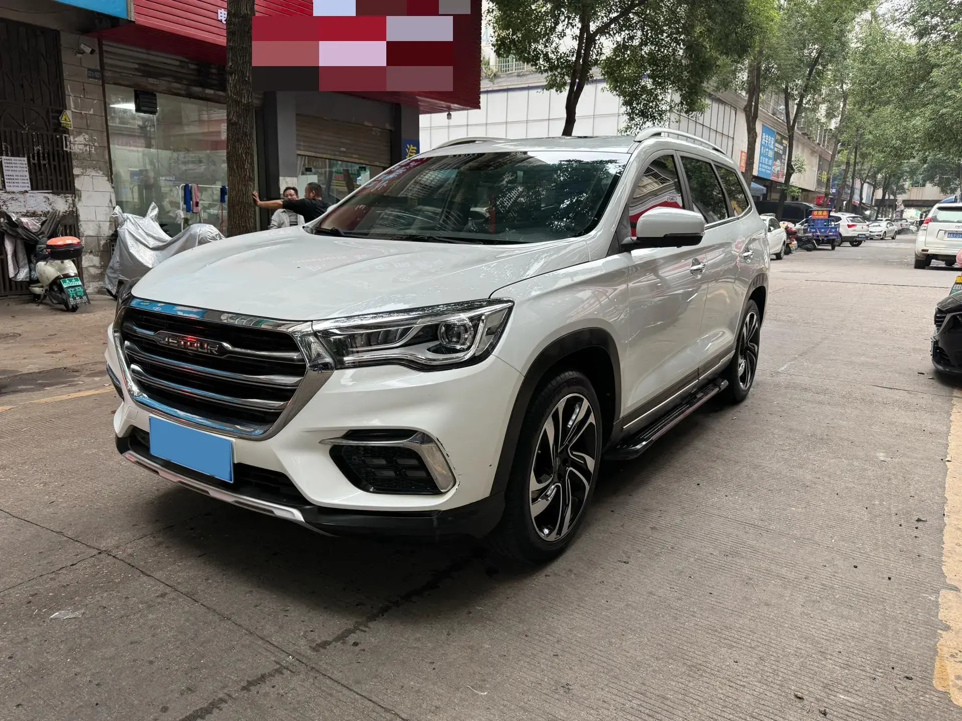 2019 JETOUR X90 view 1