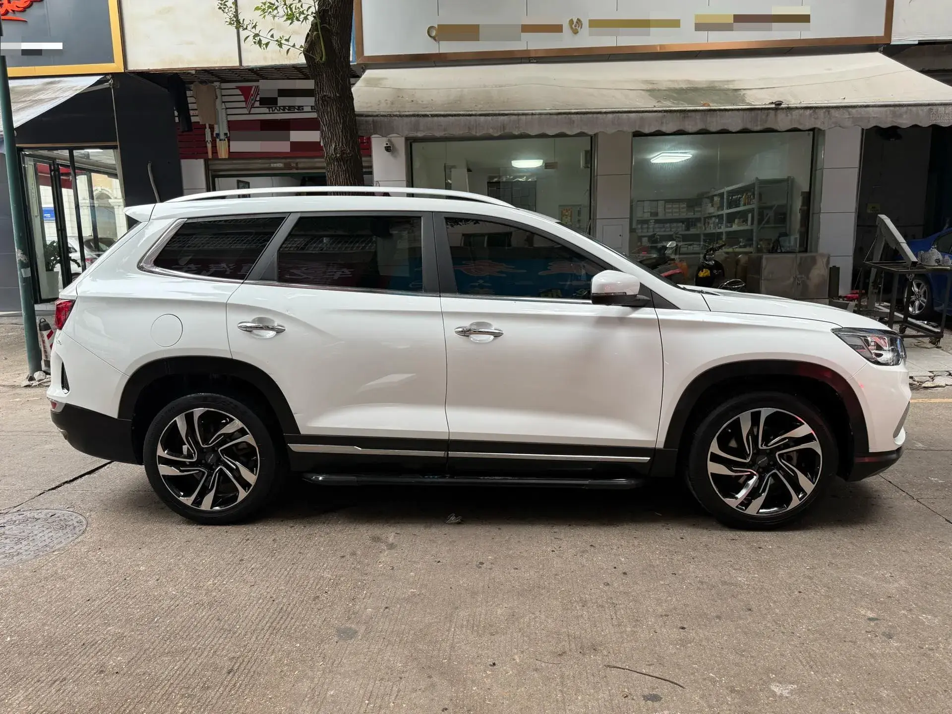 2019 JETOUR X90 thumbnail 4