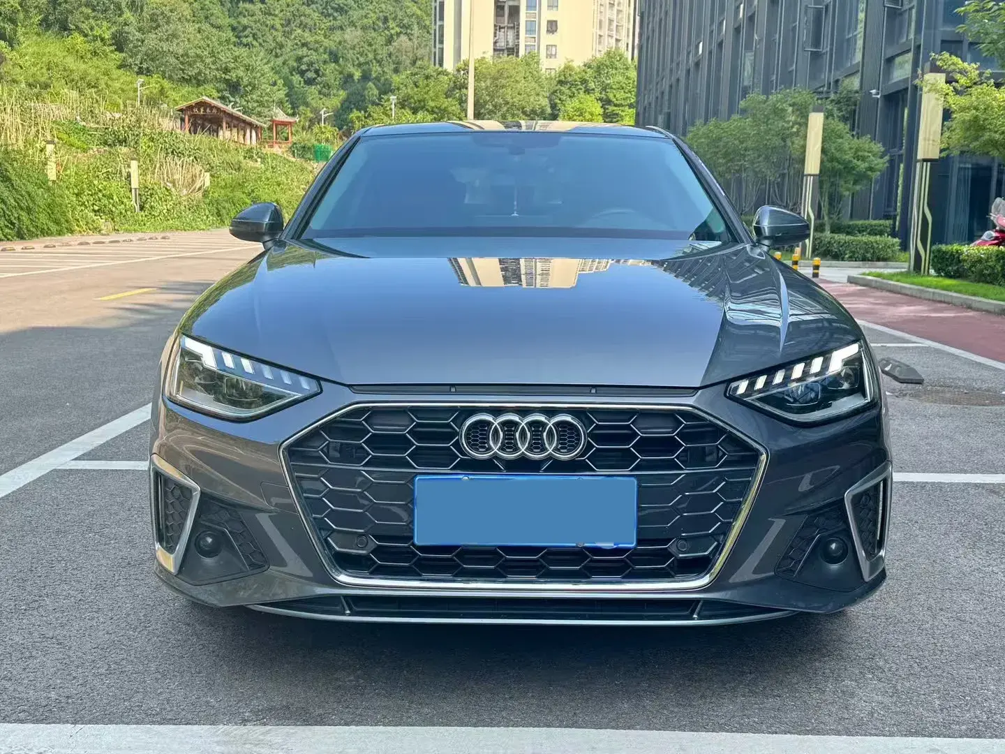 2022 AUDI A4L thumbnail 3