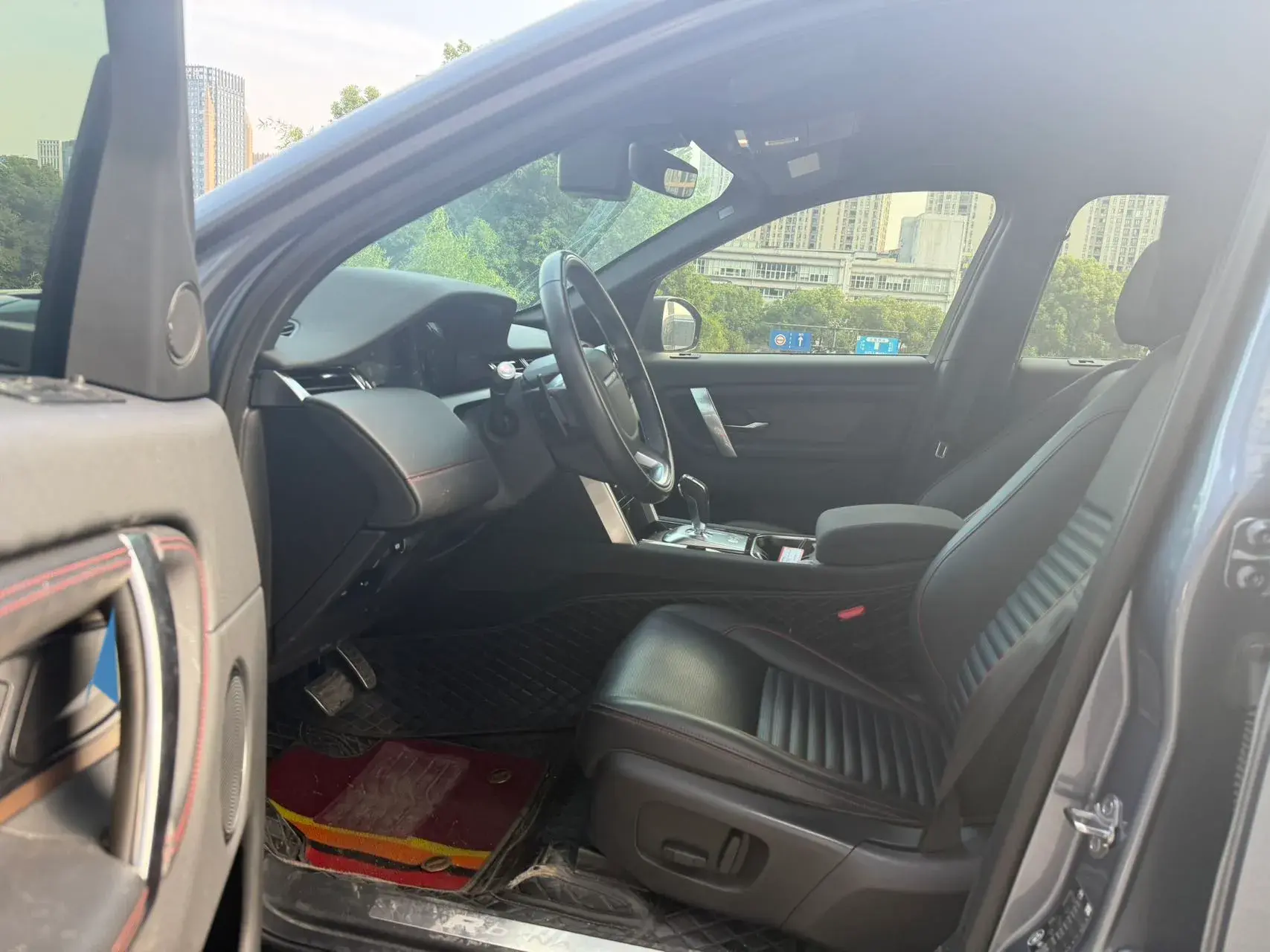 2021 LAND ROVER thumbnail 3