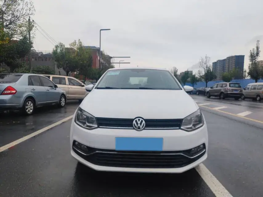 2016 VOLKSWAGEN POLO thumbnail 2