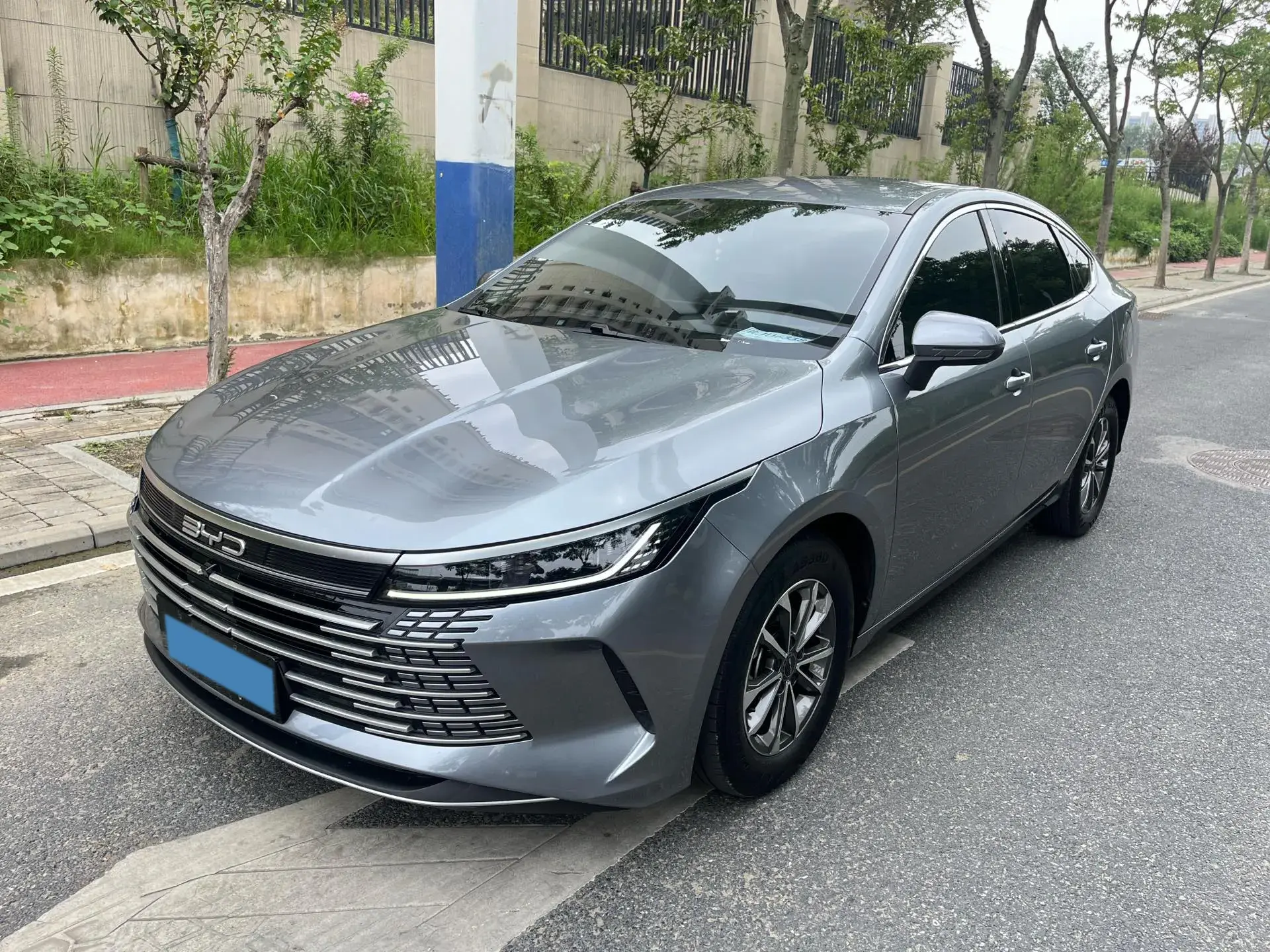 2021 BYD QIN view 1