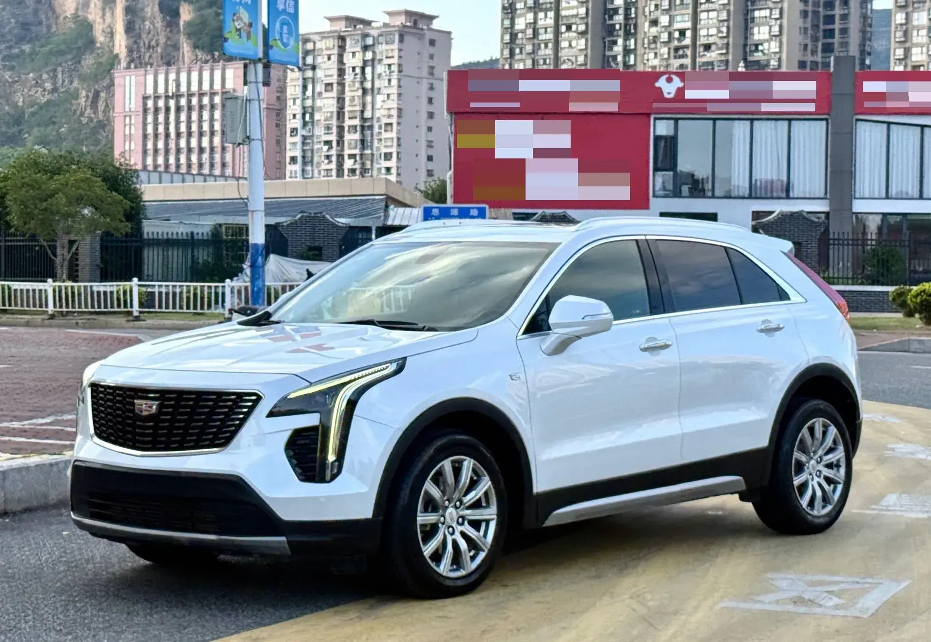 2020 CADILLAC XT4 view 1